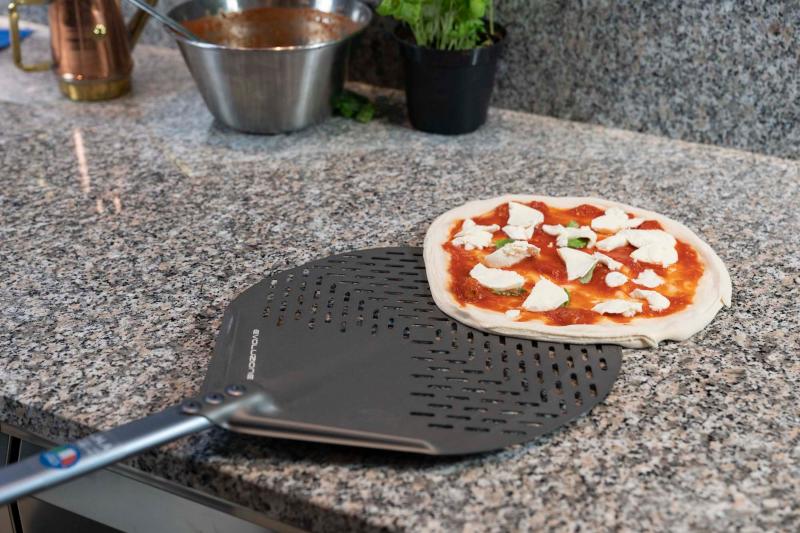 Pizzaschaufel Evoluzione Ø33 mit 60cm Stiel, rechteckig 